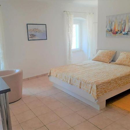 Apartment Zlata Rab Town Luaran gambar