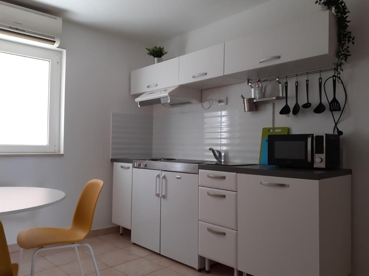Apartment Zlata Rab Town Luaran gambar