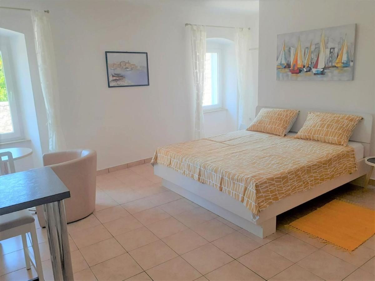Apartment Zlata Rab Town Luaran gambar